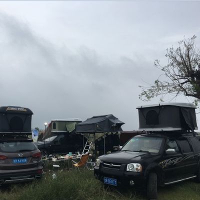Outdoor Firberglass Hard Shell Car Roof Top Tent Model 888-1 for Camping 214X130X28cm