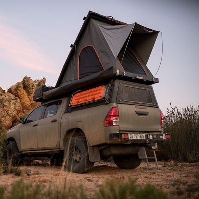 Off-road Roof Top Tent with High Load-bearing Aluminum Structure and Waterproof Index
