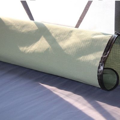 Straight Bracing Type Roof Top Tent for 3-4 Persons on India Market Jeep Wrangler Van