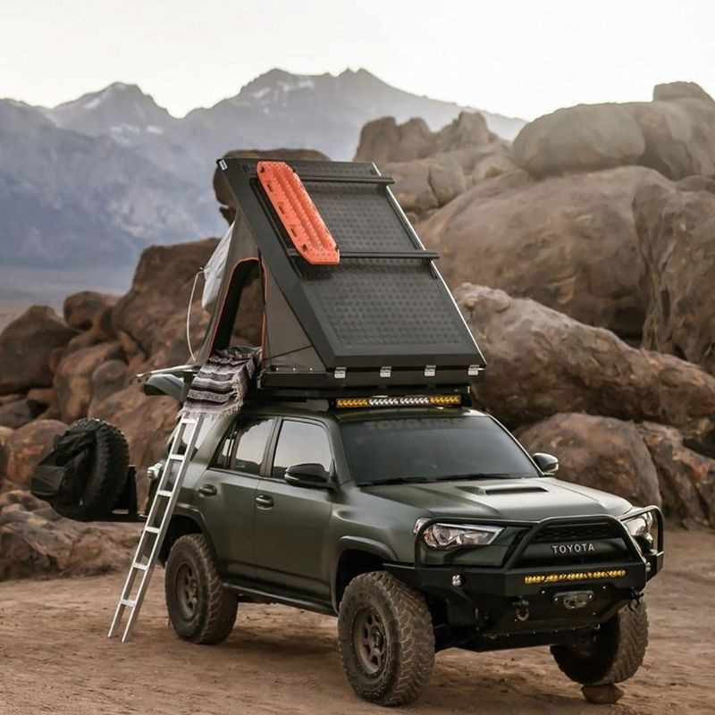 Off-road Roof Top Tent with High Load-bearing Aluminum Structure and Waterproof Index